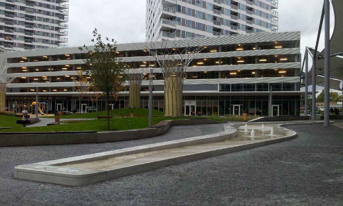 Panorama City Apartment With Free Parking ブラチスラヴァ エクステリア 写真