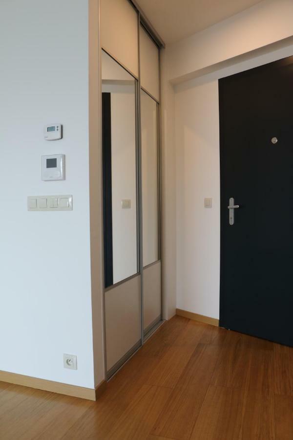 Panorama City Apartment With Free Parking ブラチスラヴァ エクステリア 写真
